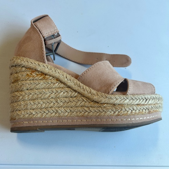 Universal Thread Wedge - Picture 6 of 12